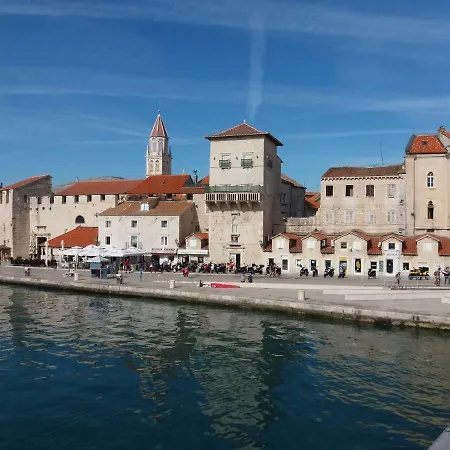 Apartamento Zora Trogir